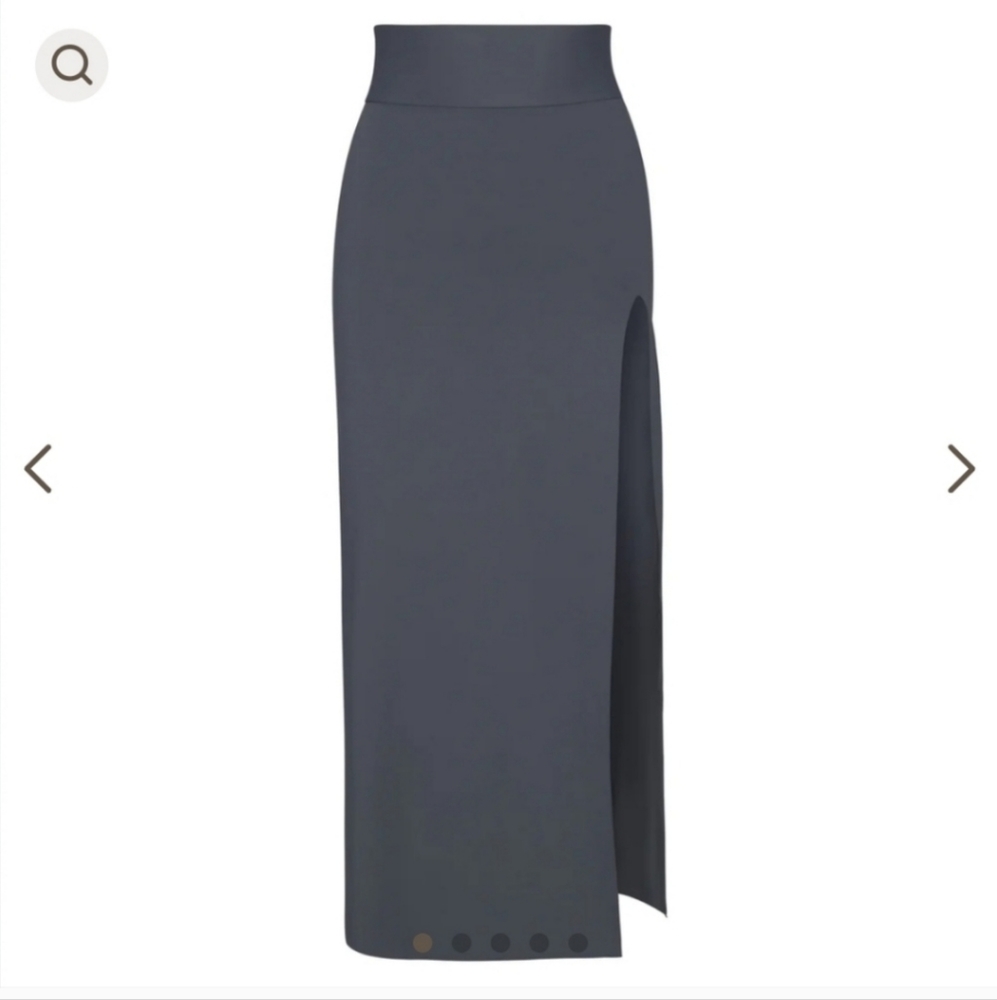 SKIMS SHAPING SWIM LONG SKIRT ONYX Size Medium